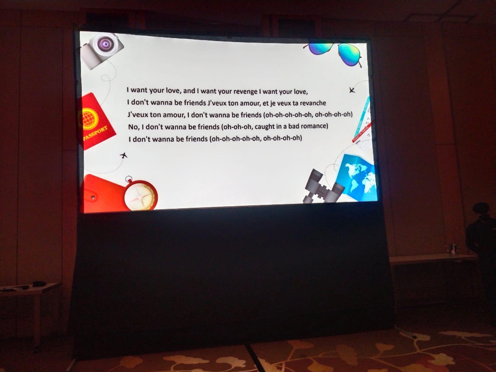 Projector screen rental